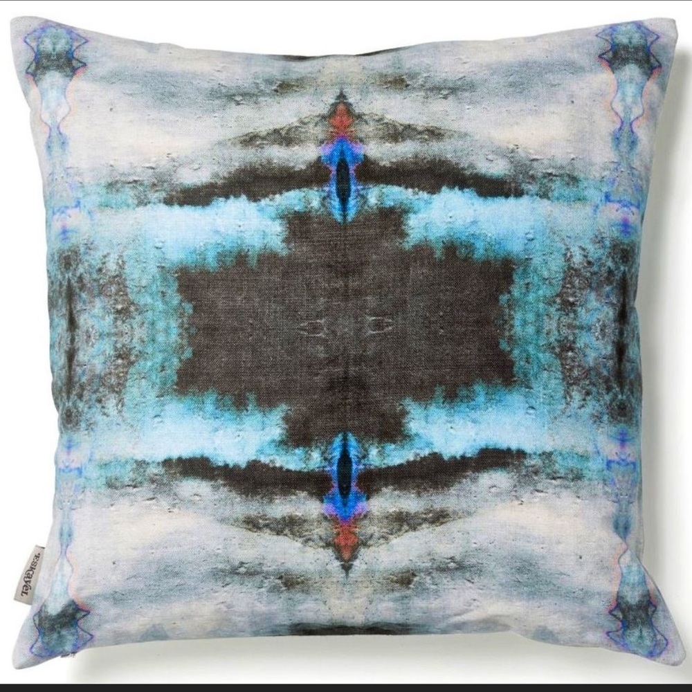 Eskayel 30”x30” square Pillow in poolside pattern made in heavy canvas cloth